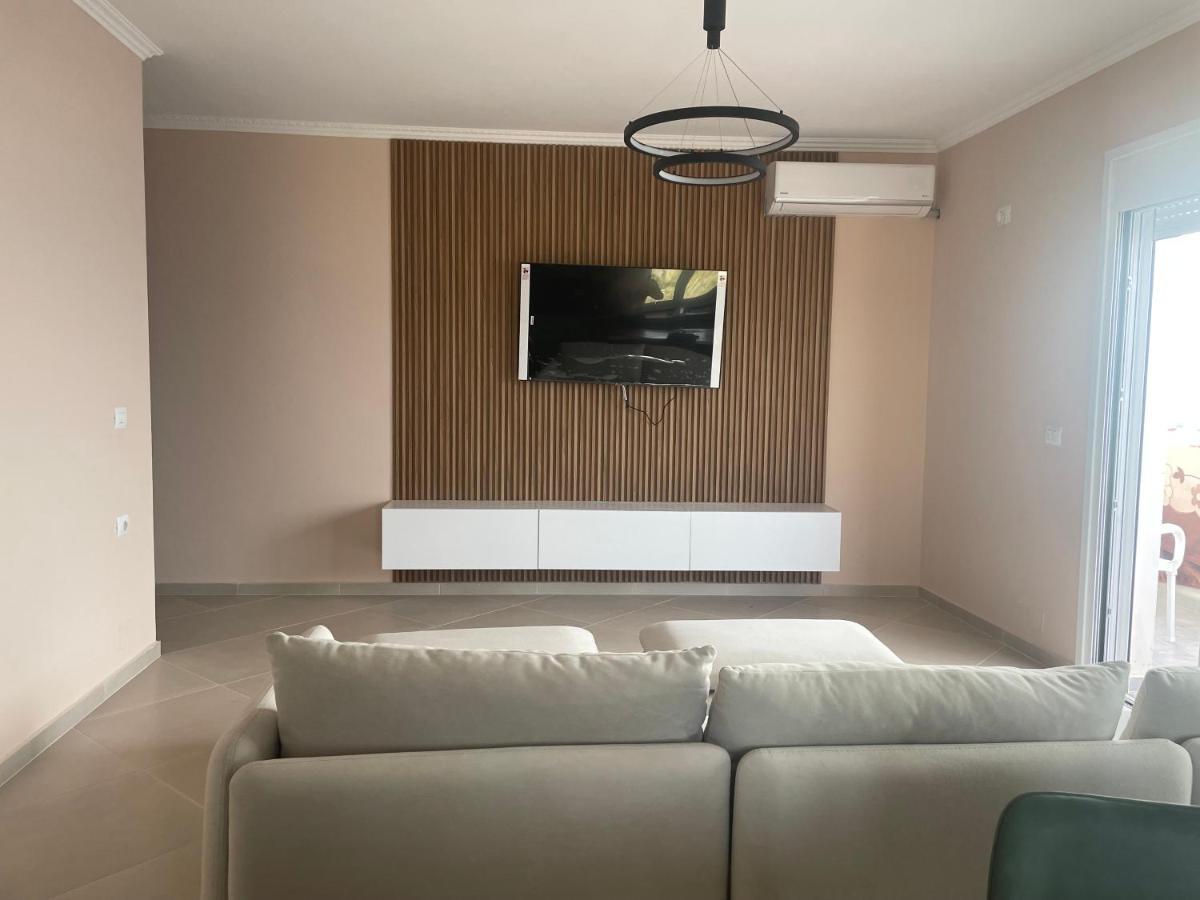 סרנדה Ana&Endri'S Summer Home מראה חיצוני תמונה