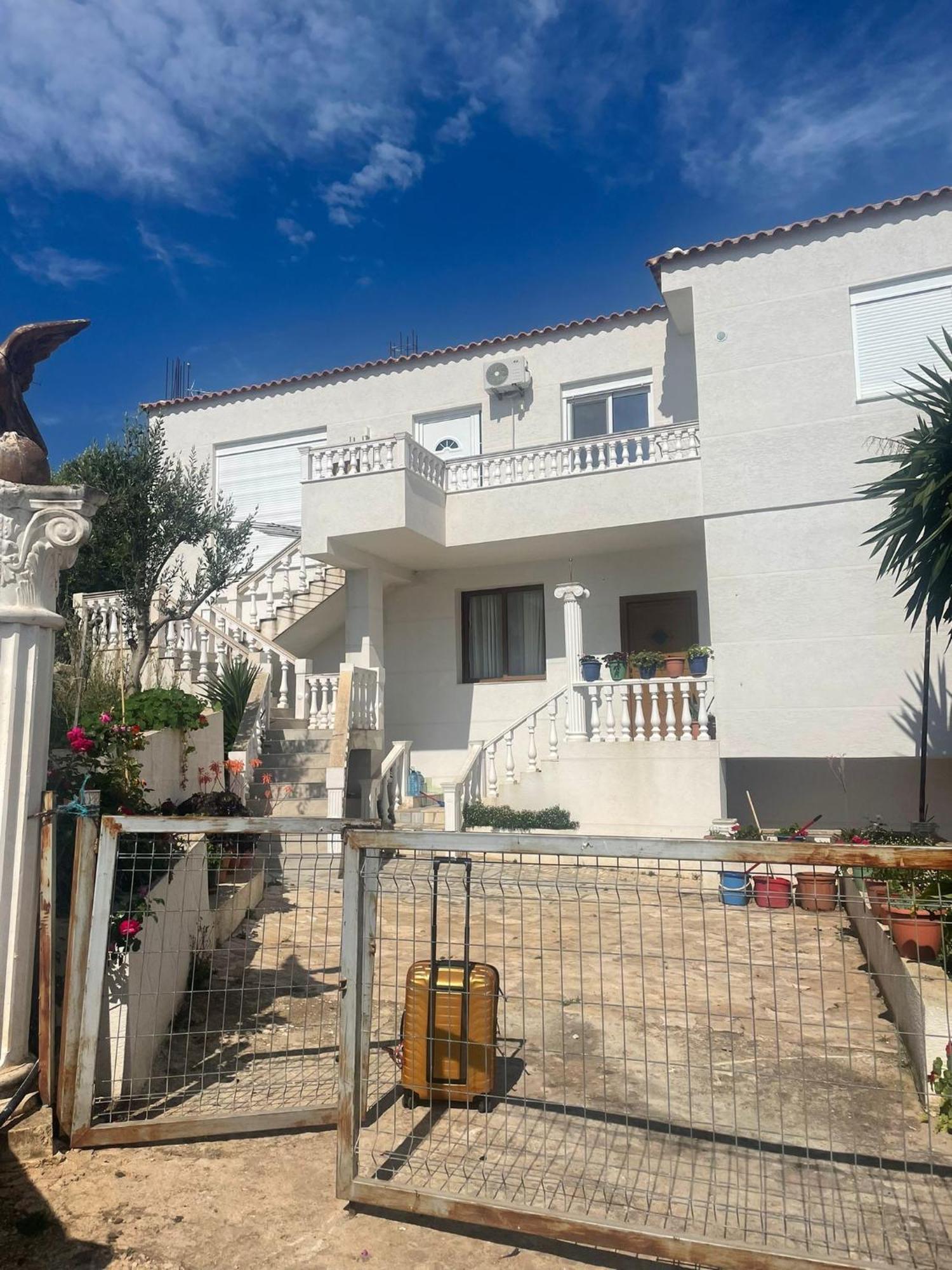 סרנדה Ana&Endri'S Summer Home מראה חיצוני תמונה